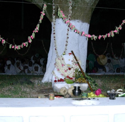 Suthu Kallu with the sacred ‘Bugiri’